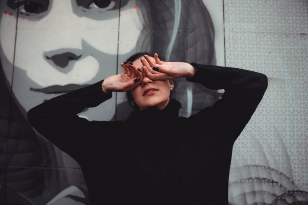 How Long After LASIK Can I Rub My Eye? featured image